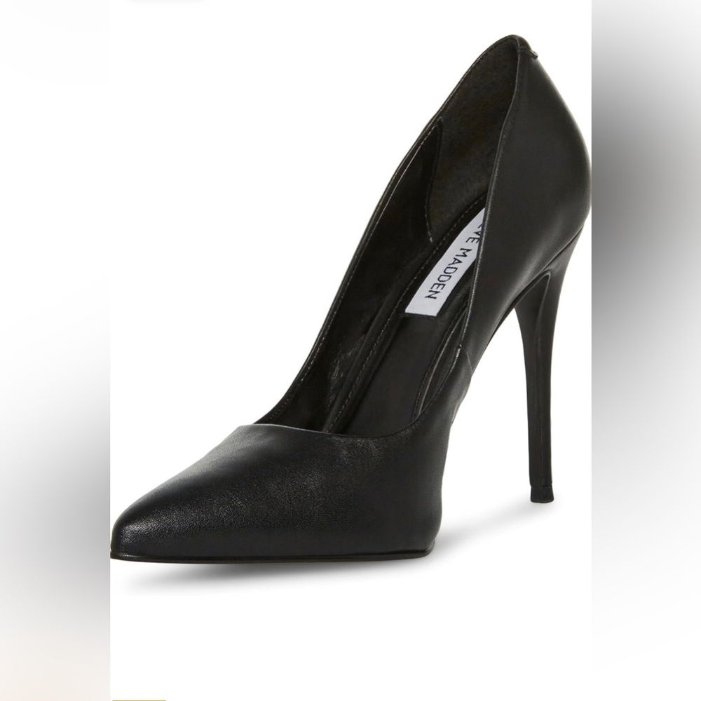 Steve Madden Daisy Pump